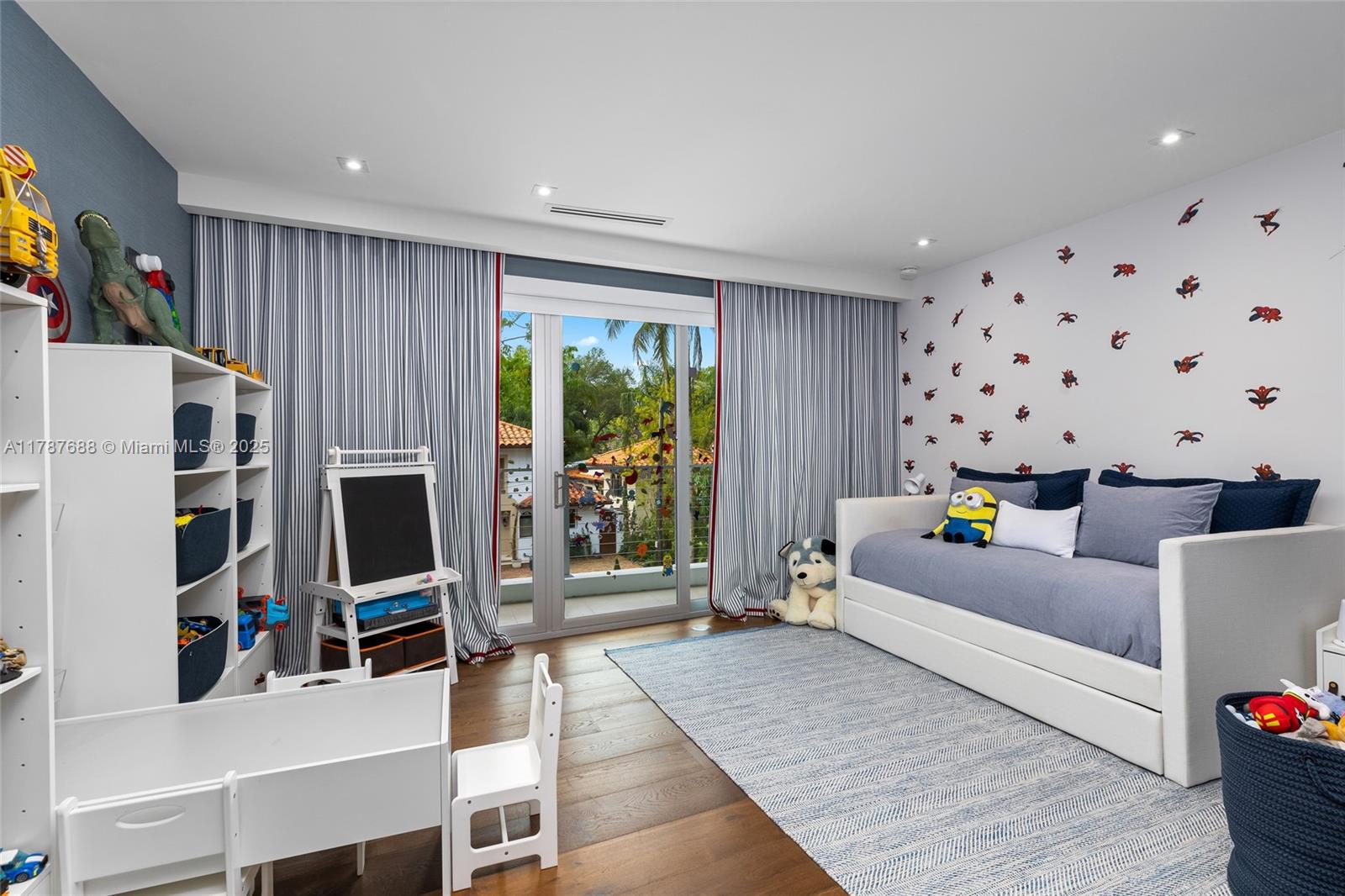 4039 Ventura Ave Miami, FL 33133