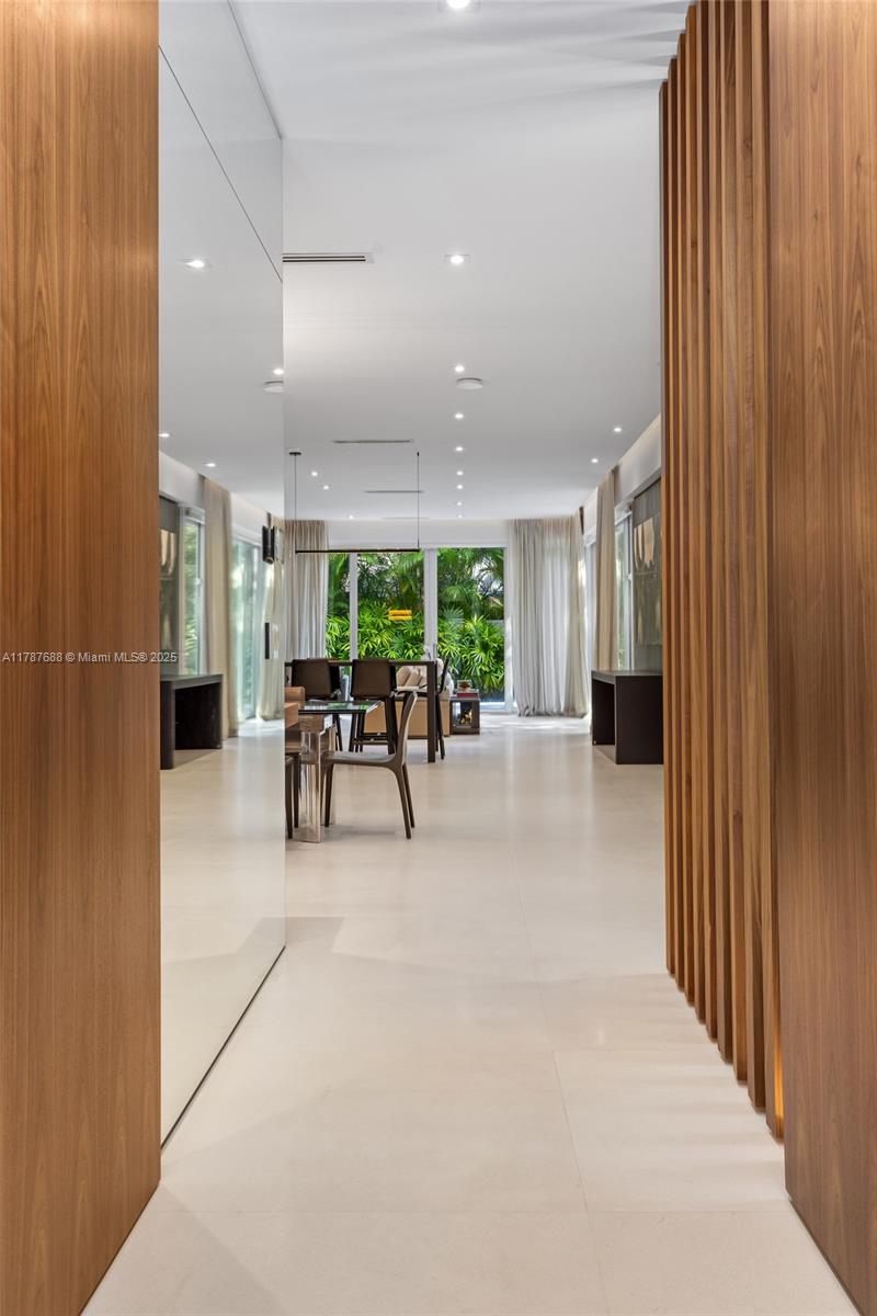 4039 Ventura Ave Miami, FL 33133