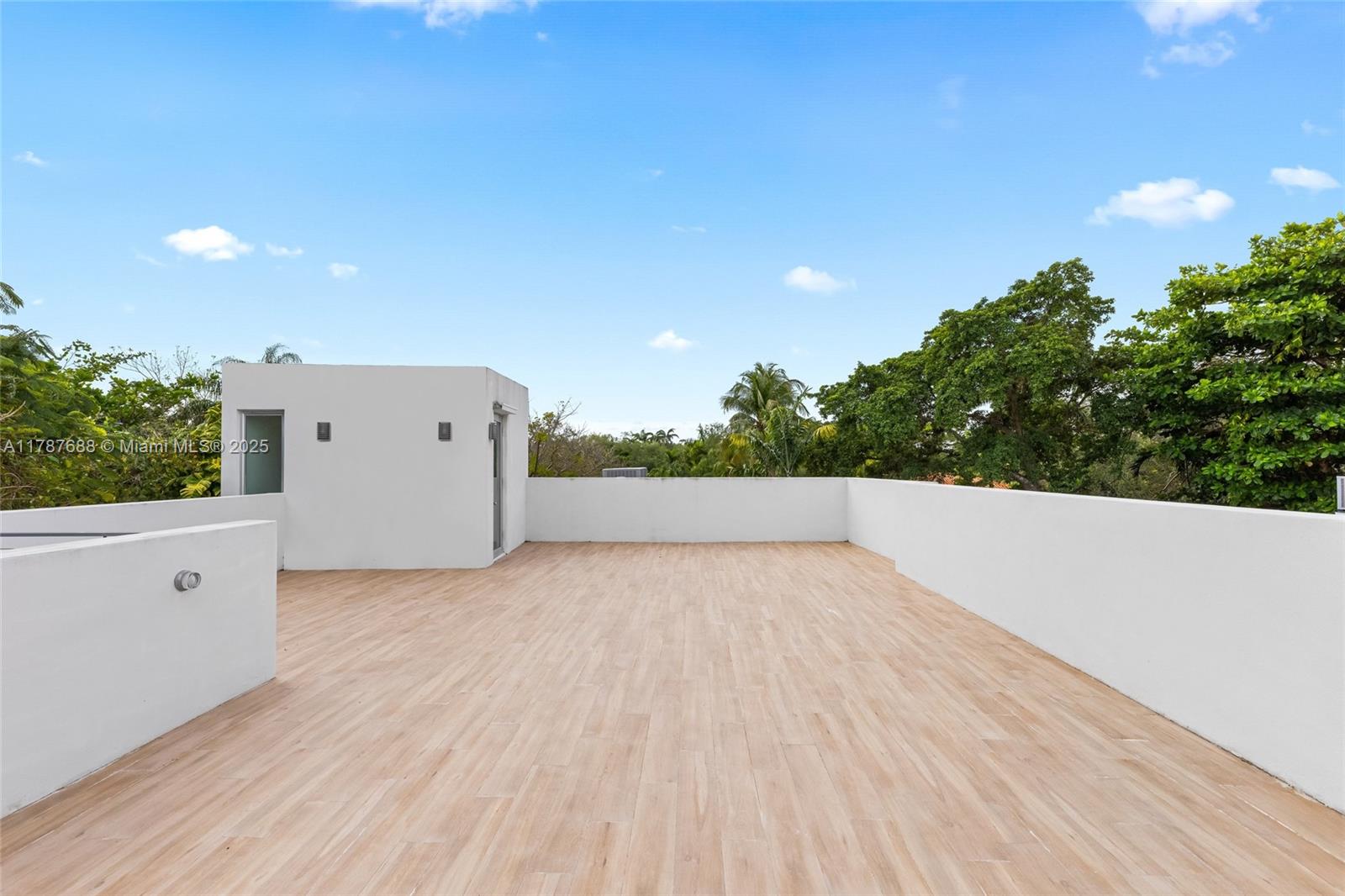 4039 Ventura Ave Miami, FL 33133