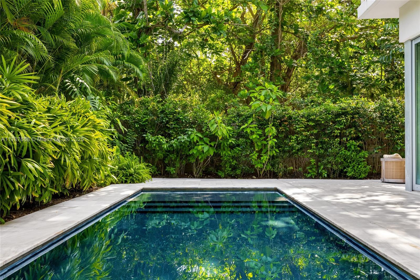 4039 Ventura Ave Miami, FL 33133