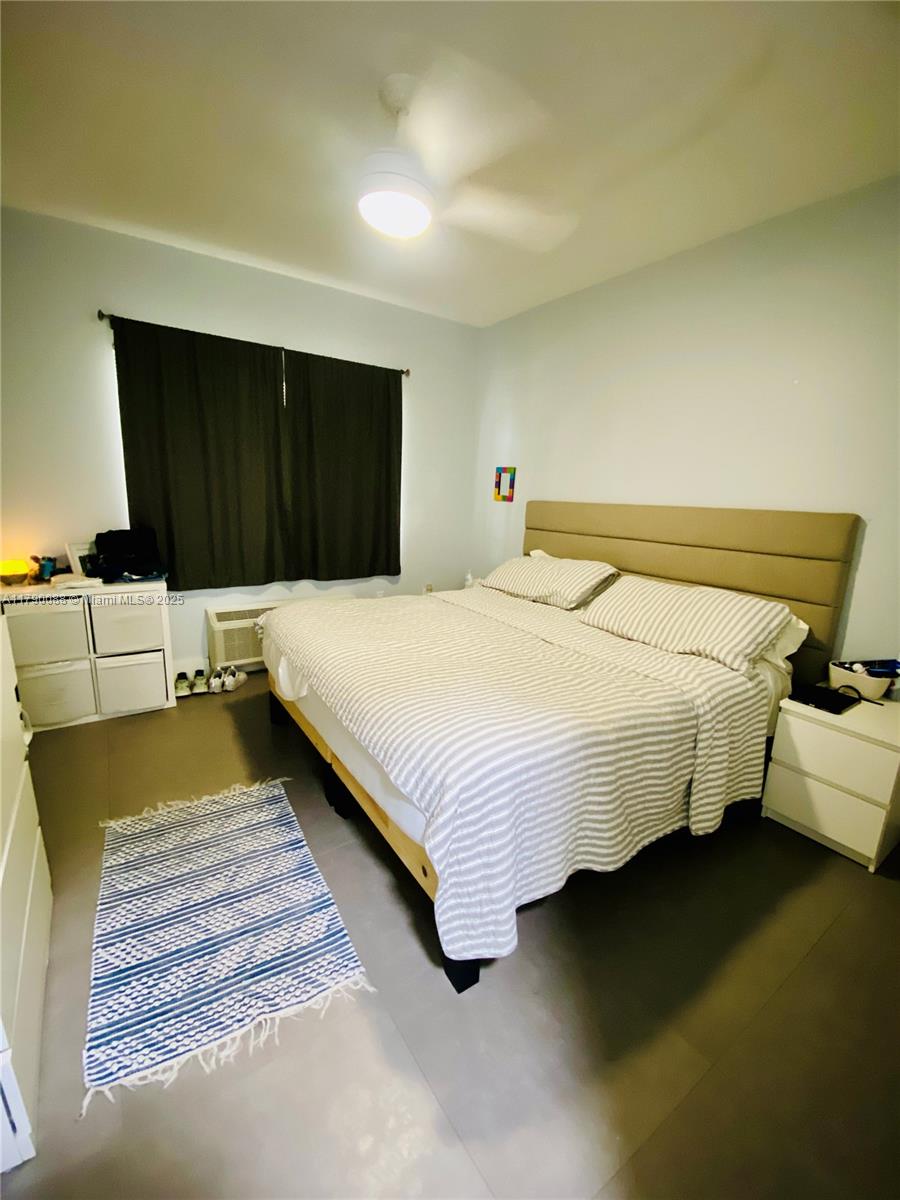 200 Azure Way Miami Springs, FL 33166