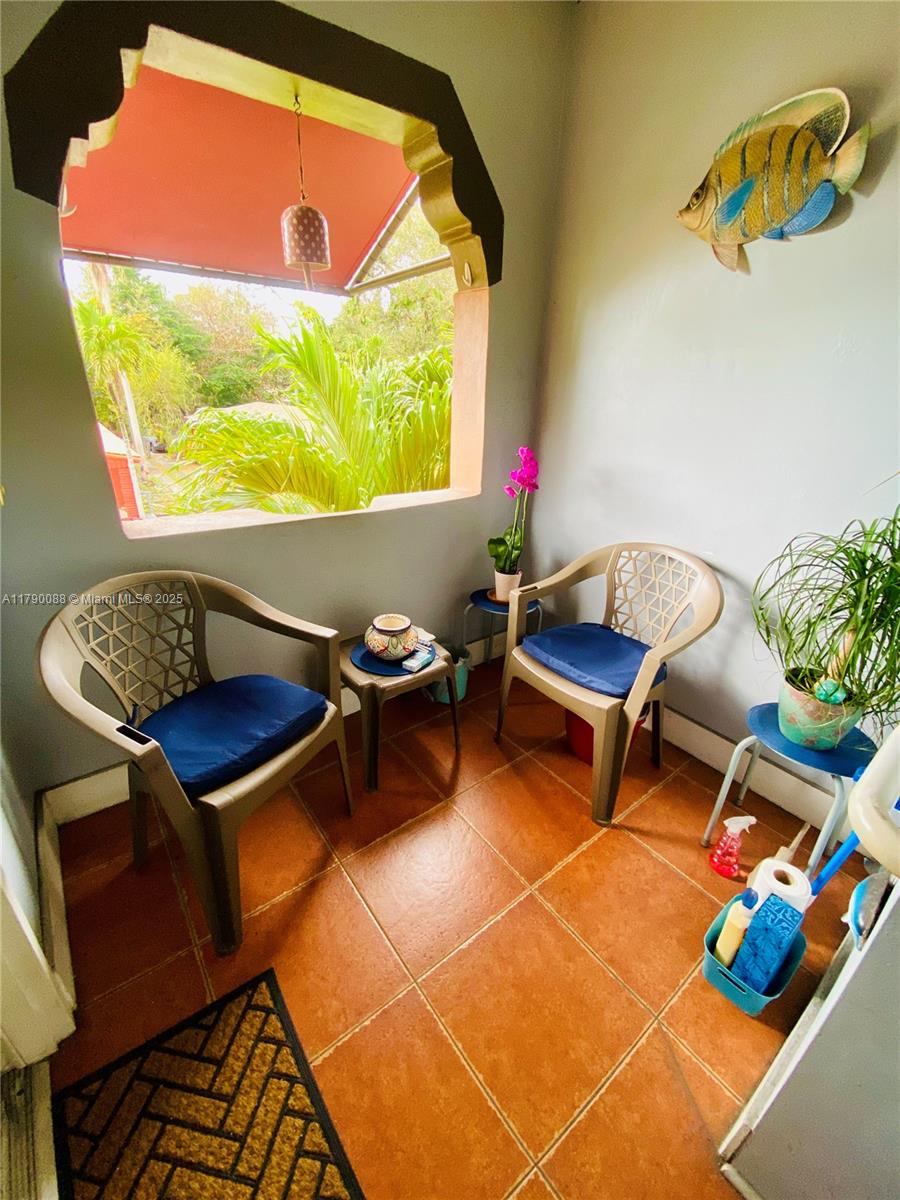 200 Azure Way Miami Springs, FL 33166