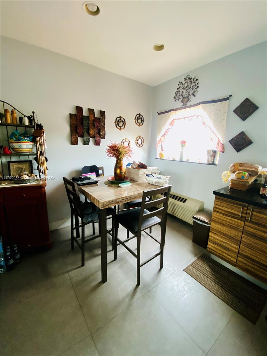 200 Azure Way Miami Springs, FL 33166