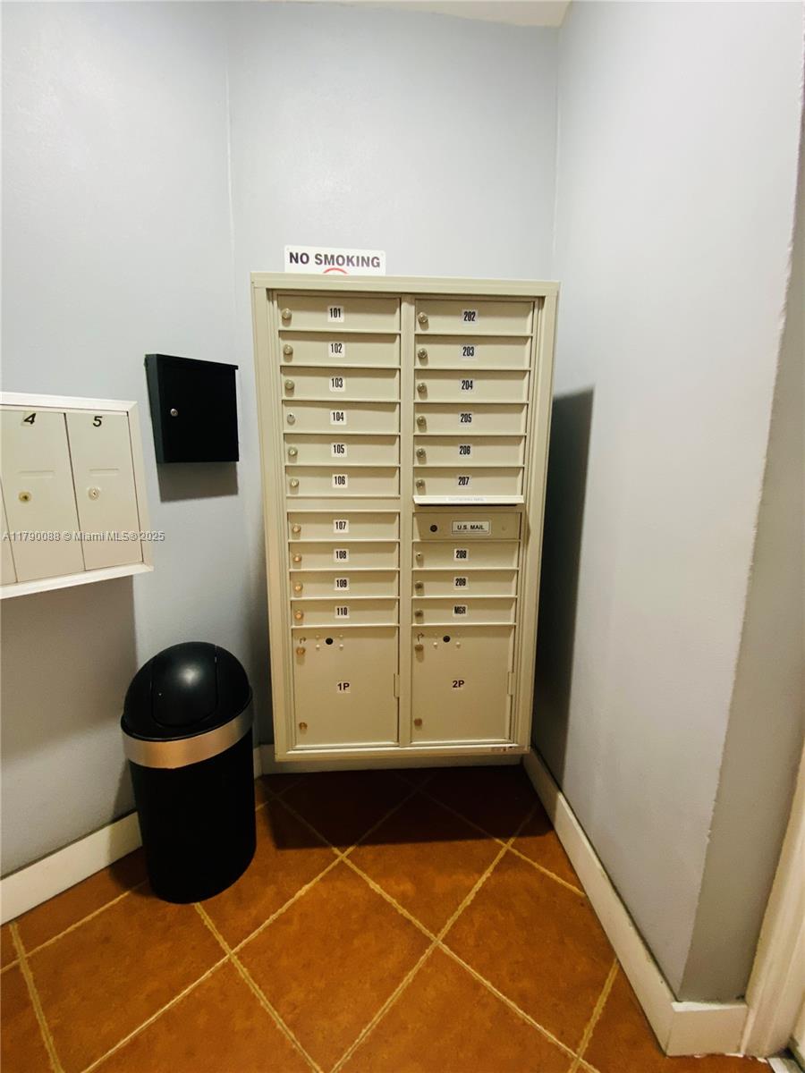 200 Azure Way Miami Springs, FL 33166