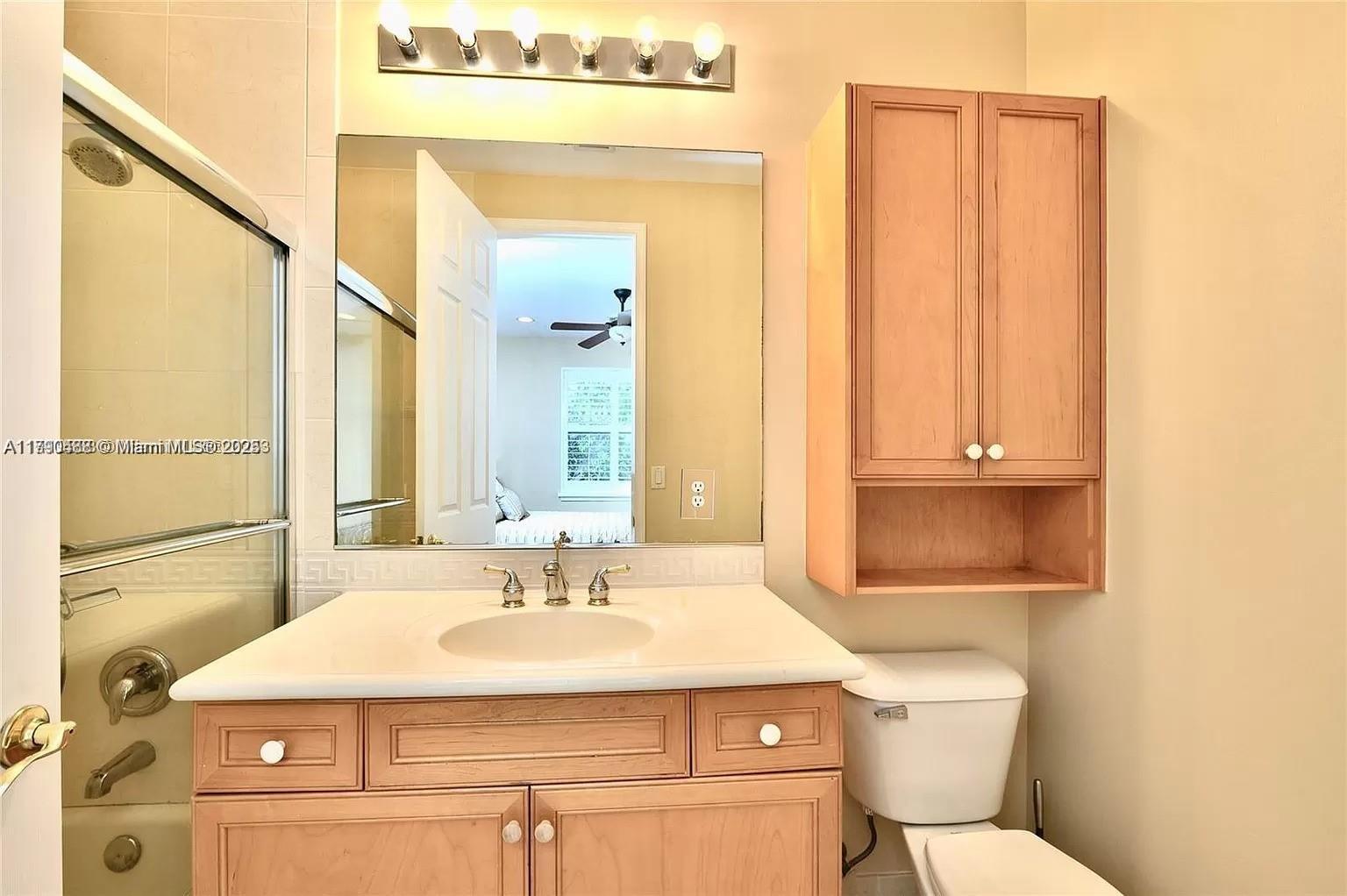 780 SW 167th Ave Pembroke Pines, FL 33027