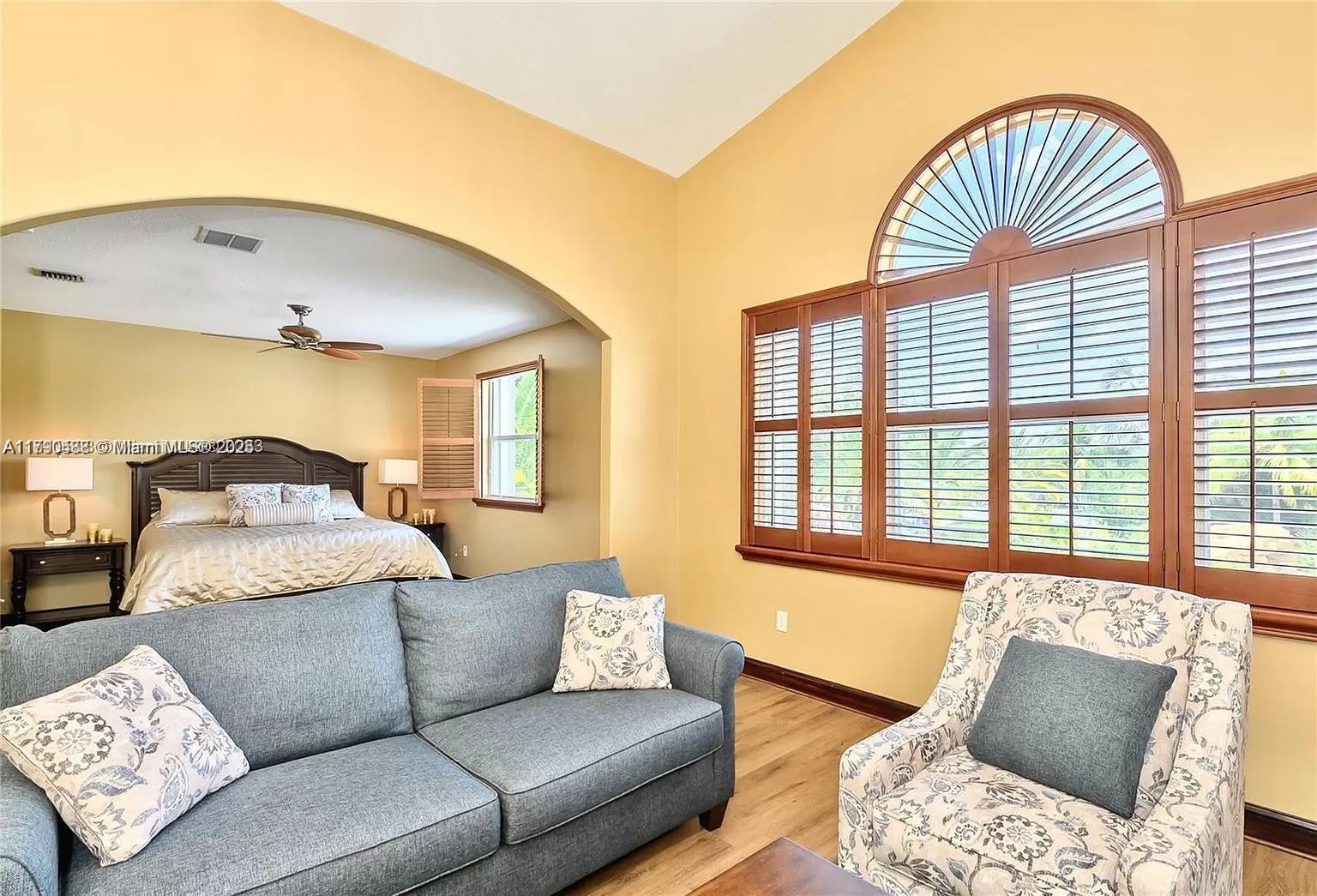 780 SW 167th Ave Pembroke Pines, FL 33027