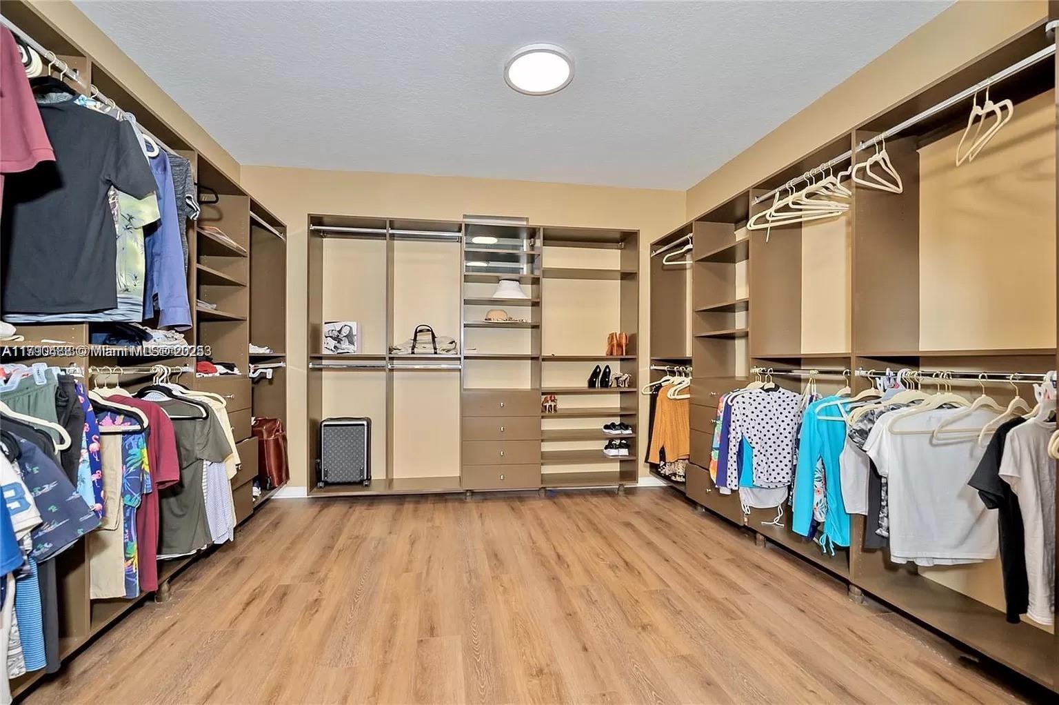 780 SW 167th Ave Pembroke Pines, FL 33027