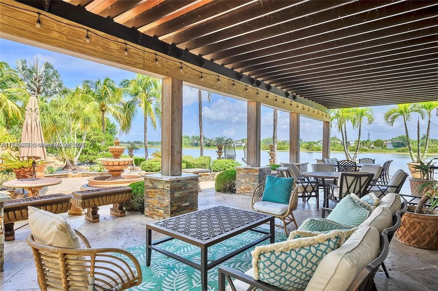 780 SW 167th Ave Pembroke Pines, FL 33027