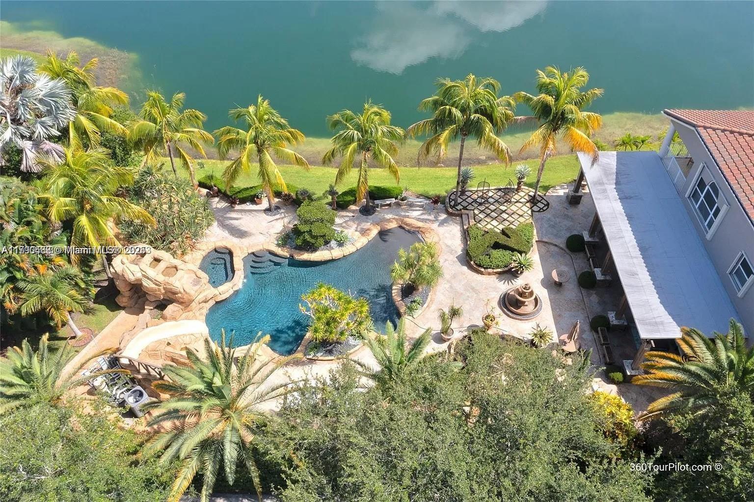 780 SW 167th Ave Pembroke Pines, FL 33027