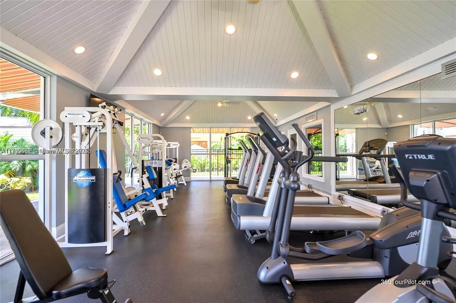 780 SW 167th Ave Pembroke Pines, FL 33027