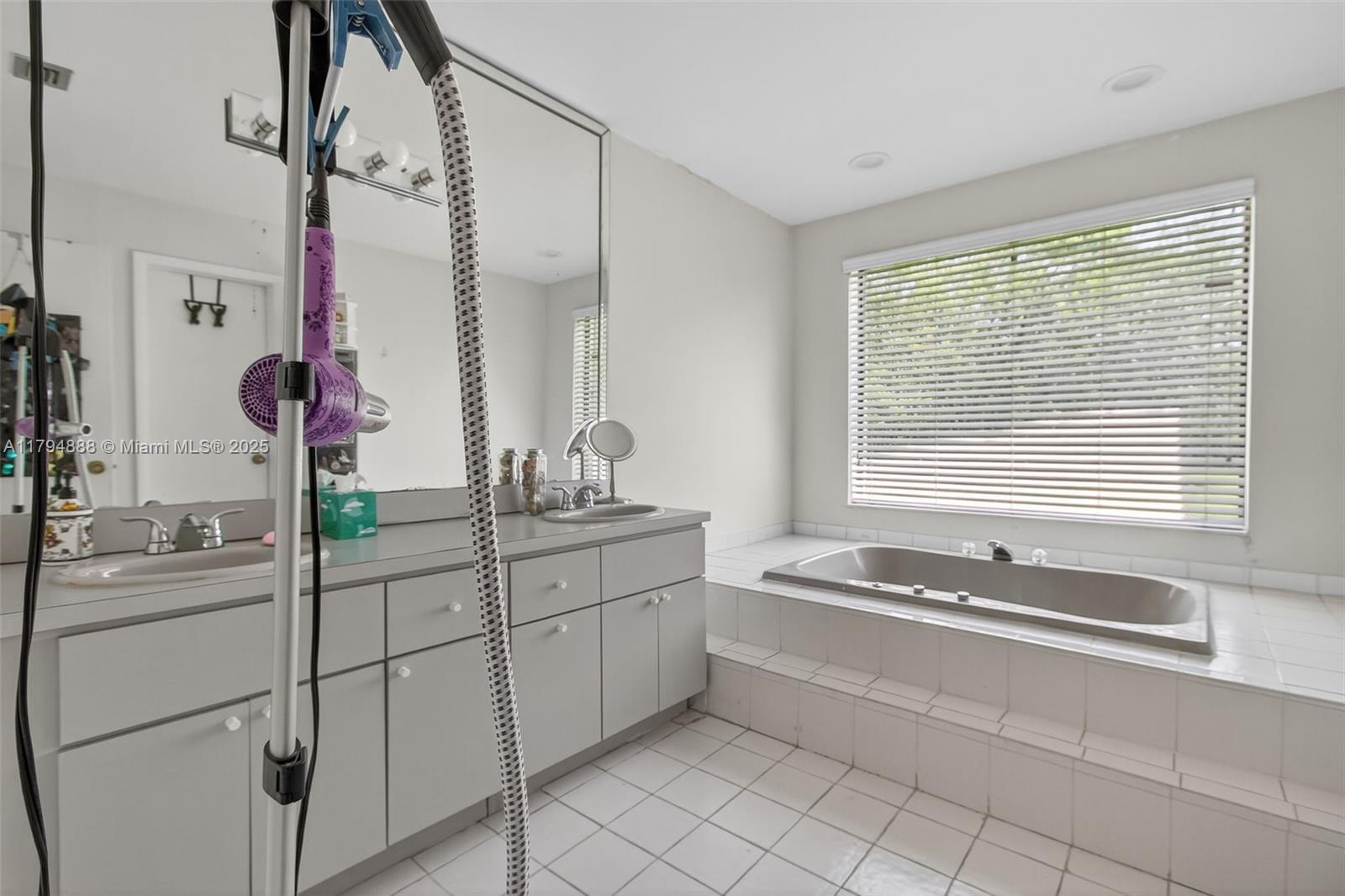 6700 SW 64th St South Miami, FL 33143