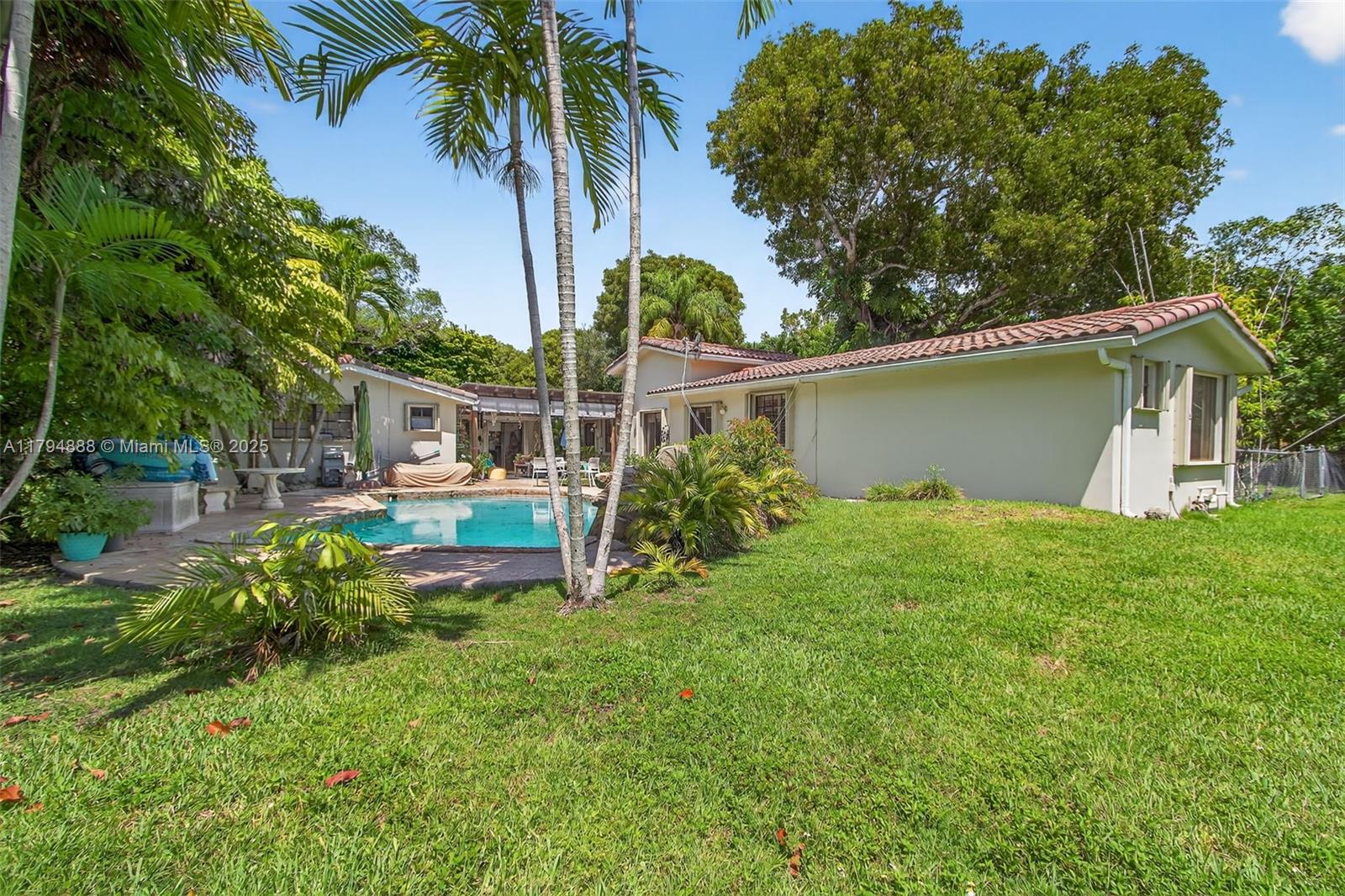 6700 SW 64th St South Miami, FL 33143