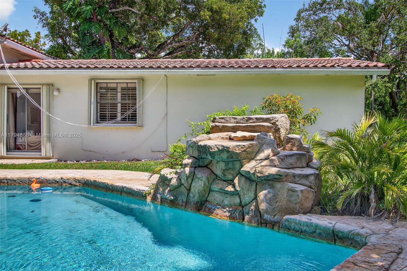 6700 SW 64th St South Miami, FL 33143