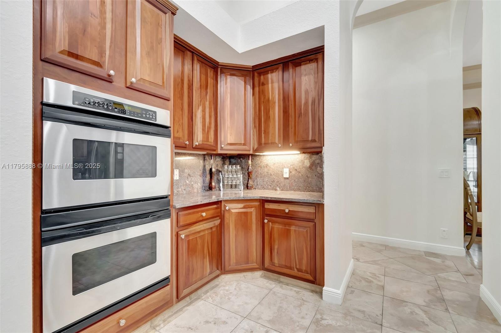 2296 Greenview Cv Dr,Wellington, FL 33414