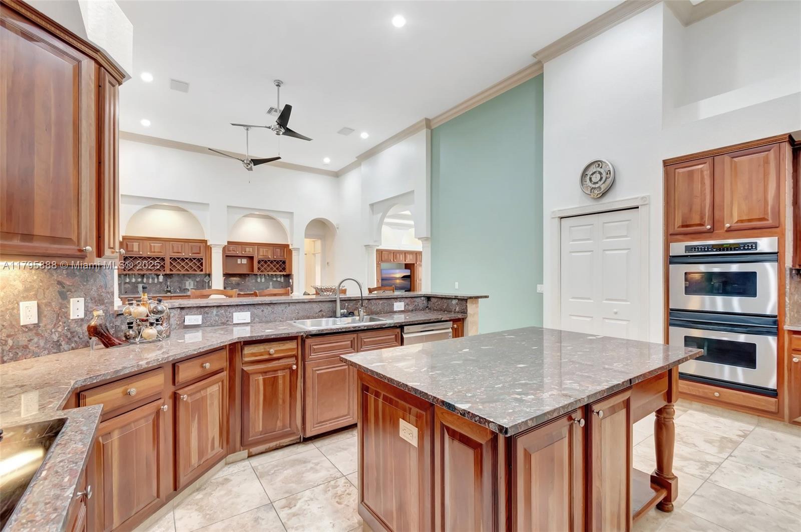 2296 Greenview Cv Dr,Wellington, FL 33414