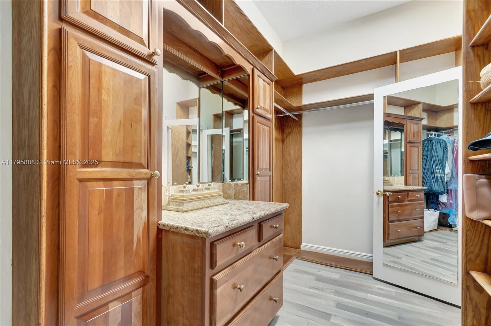 2296 Greenview Cv Dr,Wellington, FL 33414