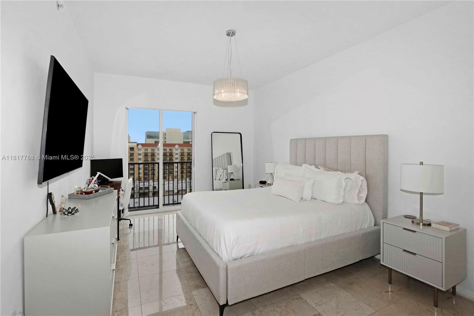 image Ten Aragon Condominium11