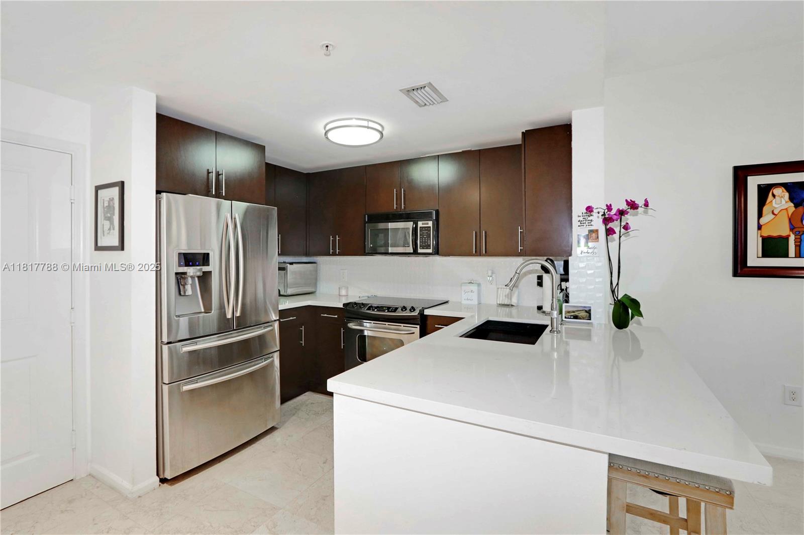 image Ten Aragon Condominium1