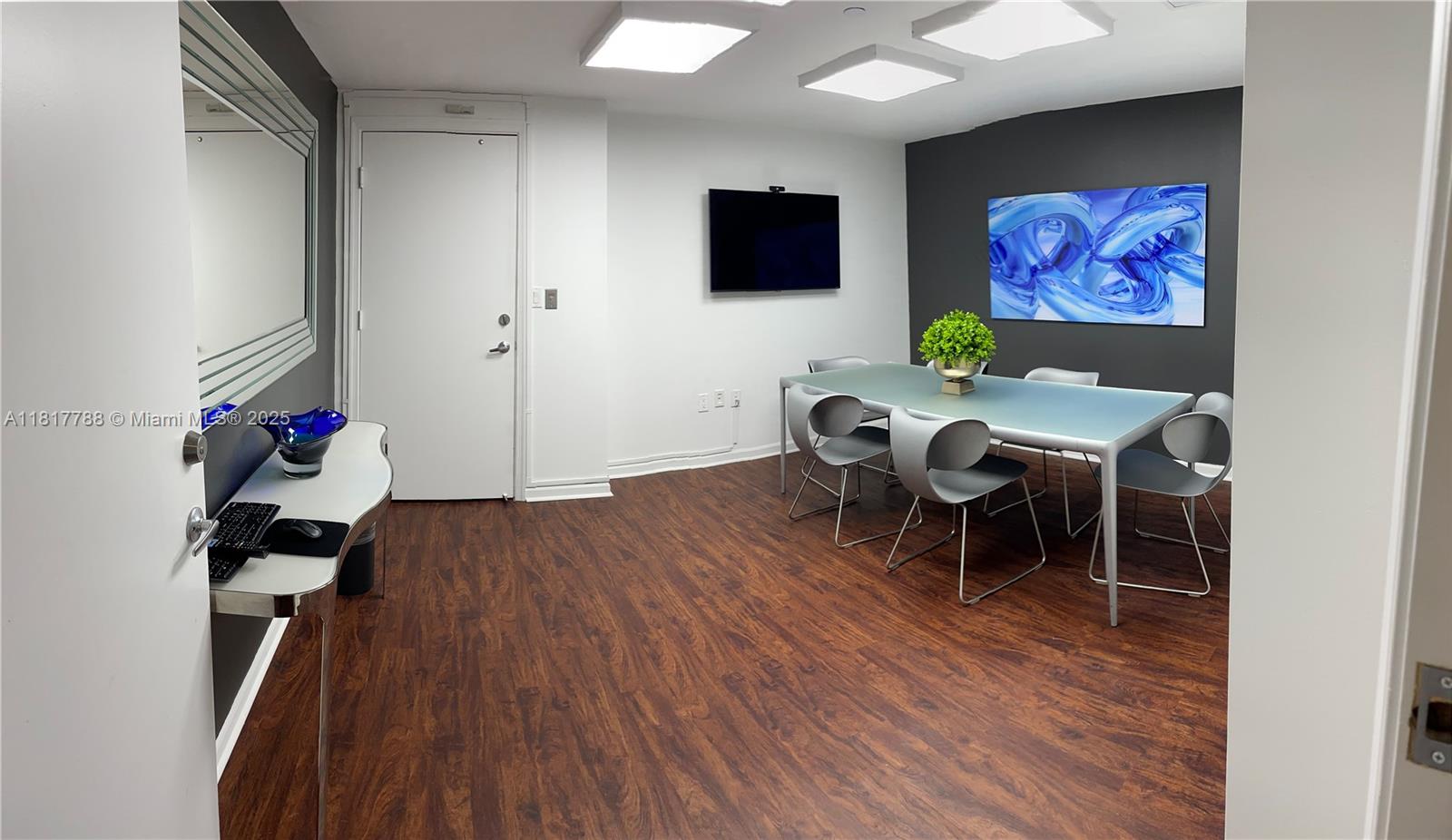 image Ten Aragon Condominium31