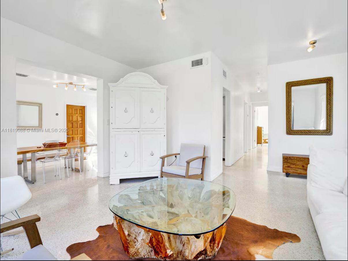 7537 W Treasure Dr North Bay Village, FL 33141