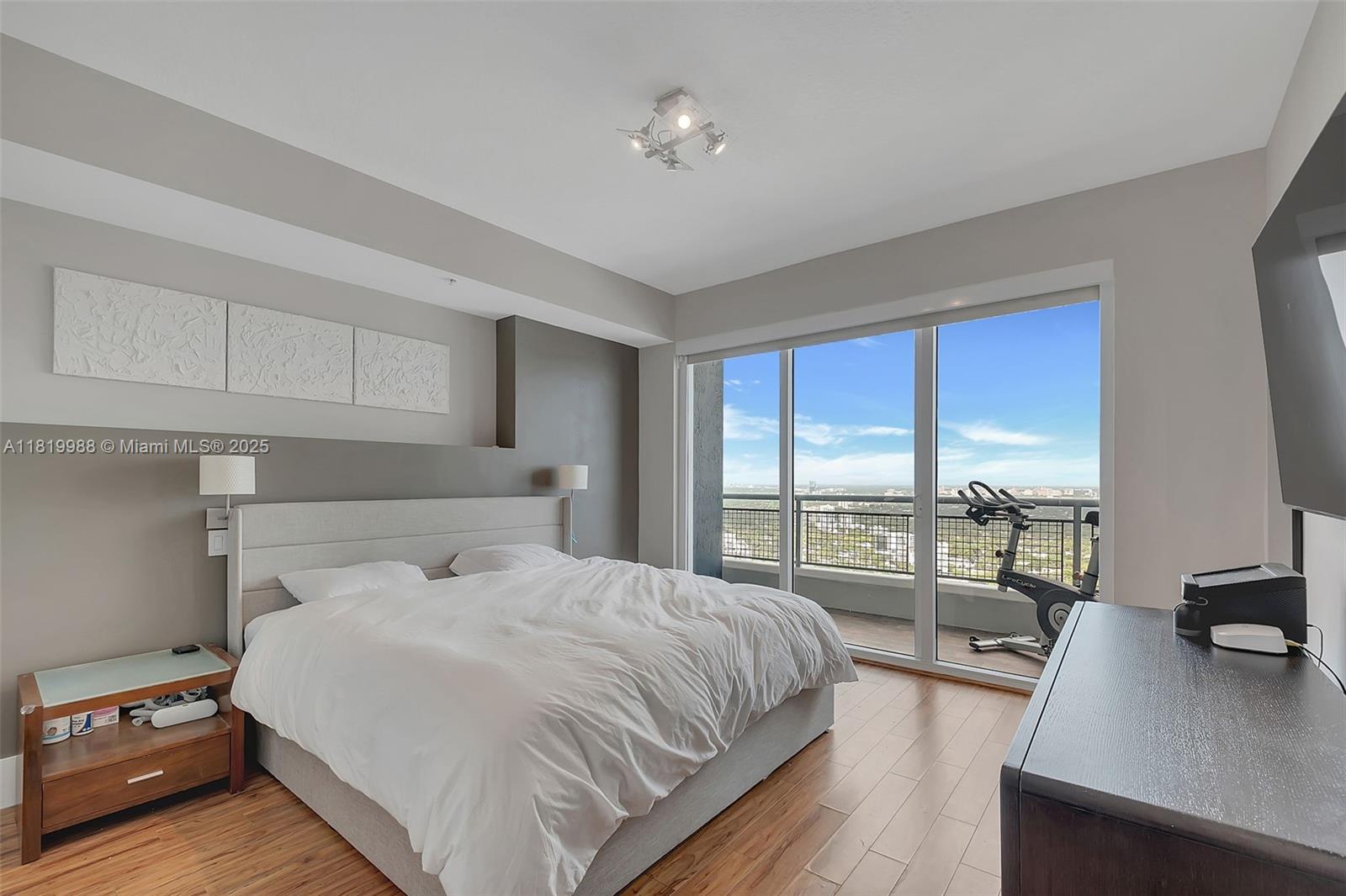 image Infinity at Brickell9