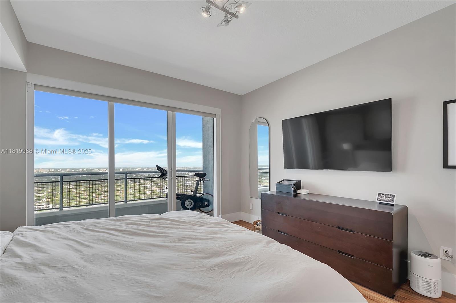 image Infinity at Brickell12