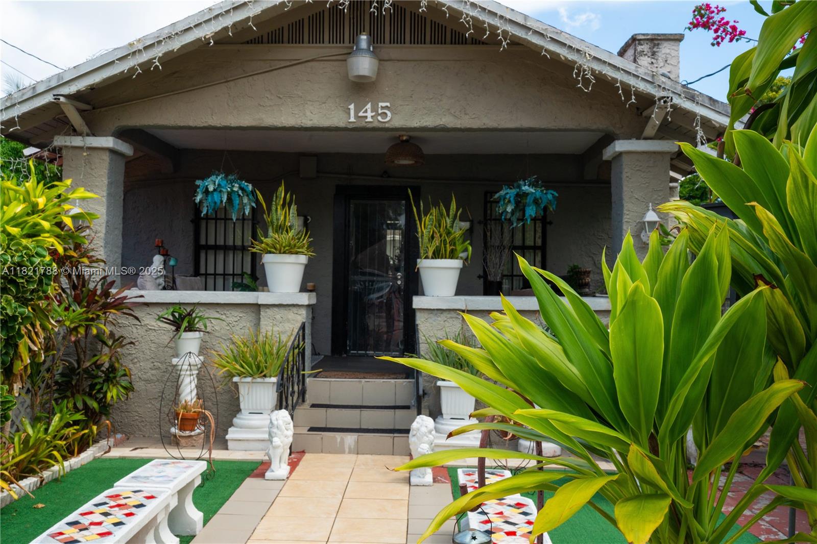 145 NW 31st St Miami, FL 33127