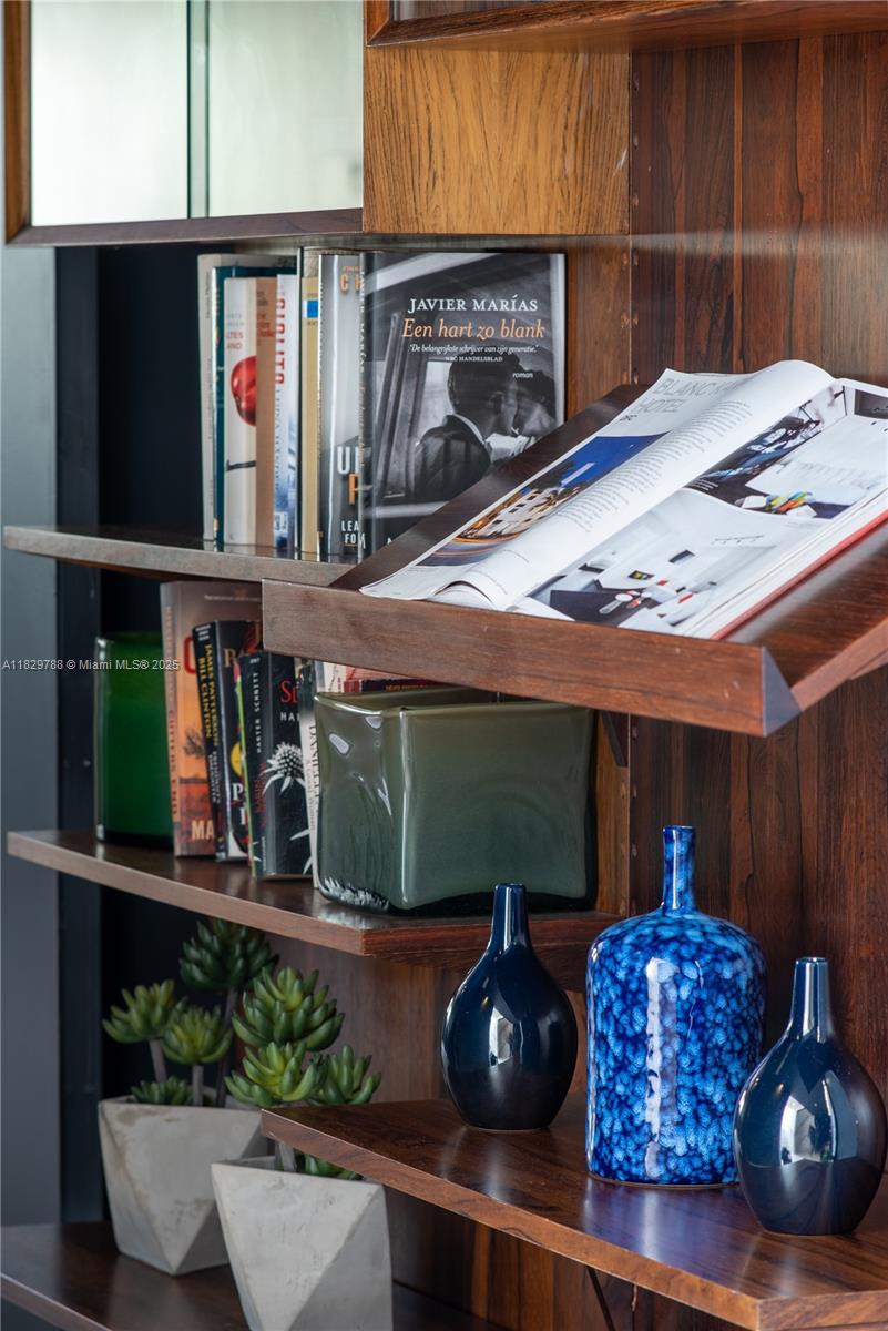 205 Collins Ave Miami Beach, FL 33139