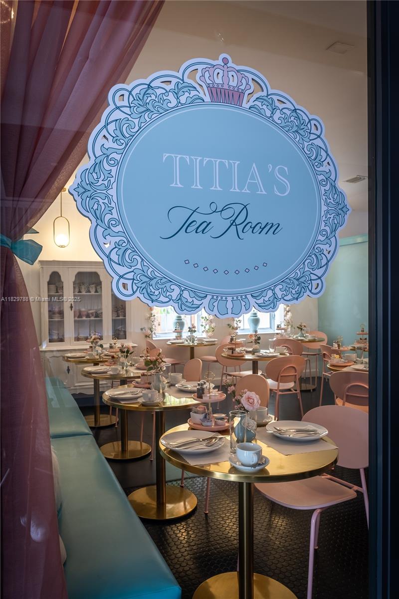 205 Collins Ave Miami Beach, FL 33139