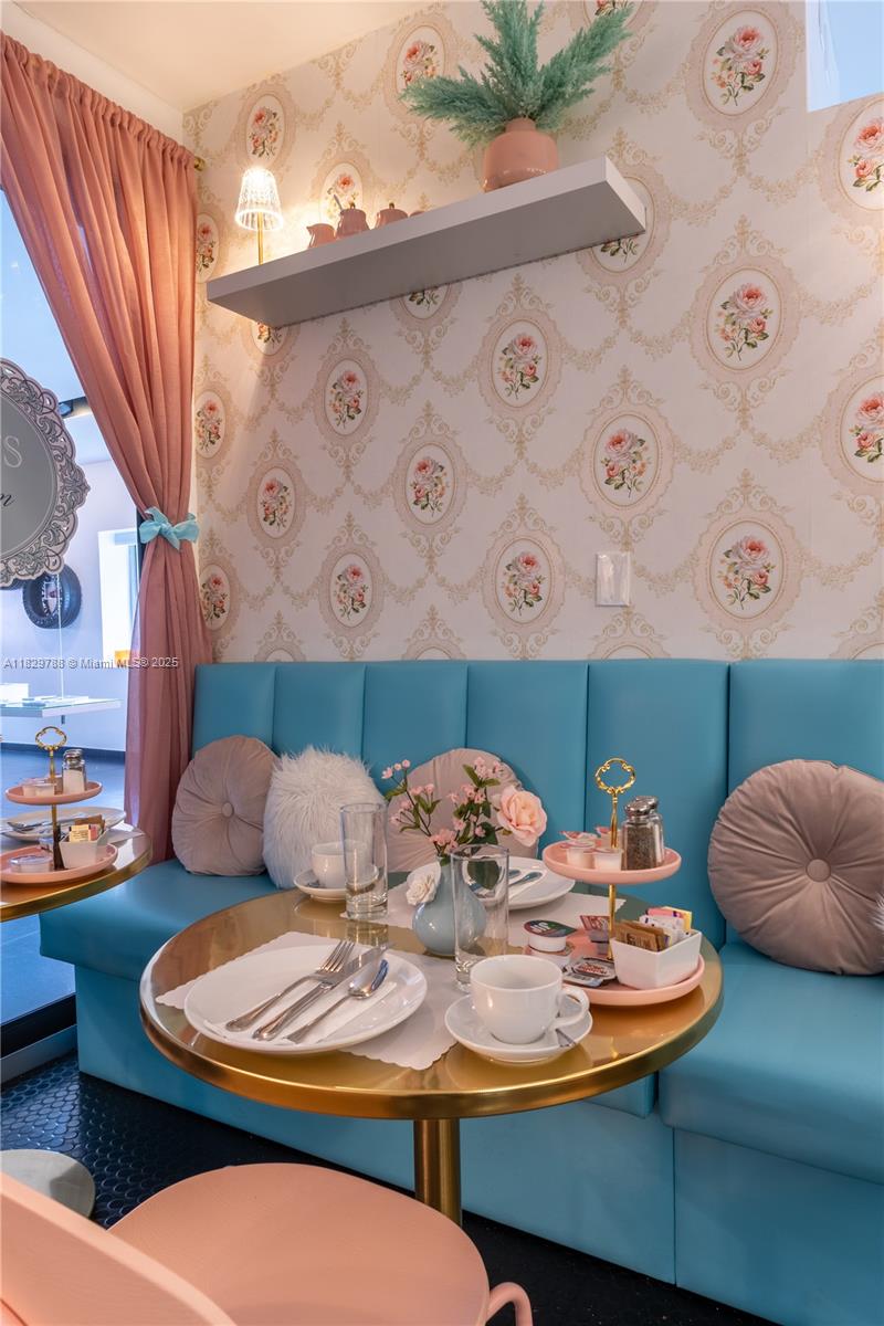 205 Collins Ave Miami Beach, FL 33139