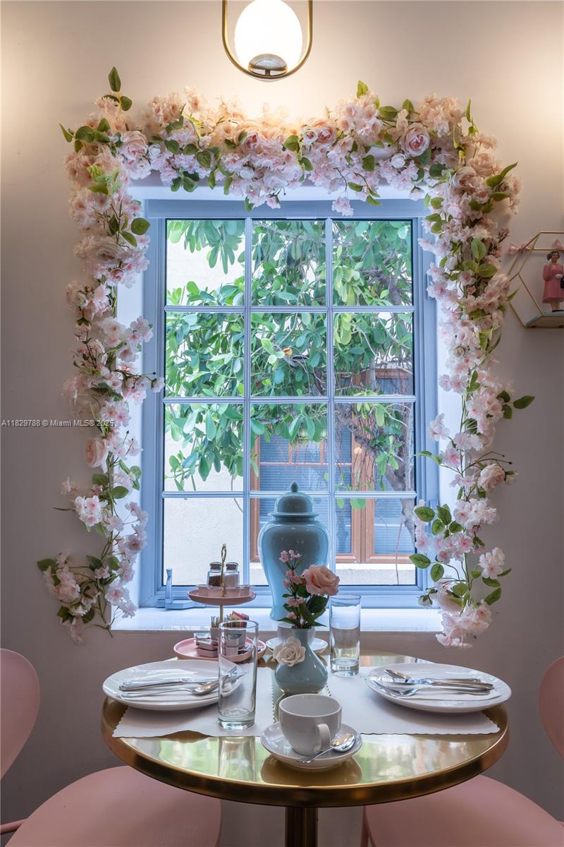 205 Collins Ave Miami Beach, FL 33139