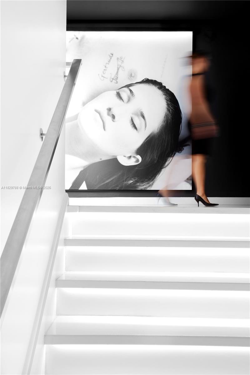 205 Collins Ave Miami Beach, FL 33139