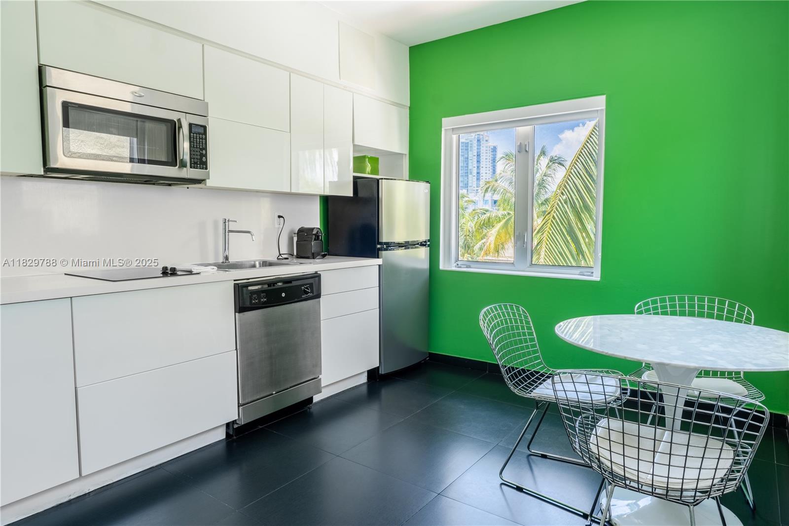 205 Collins Ave Miami Beach, FL 33139