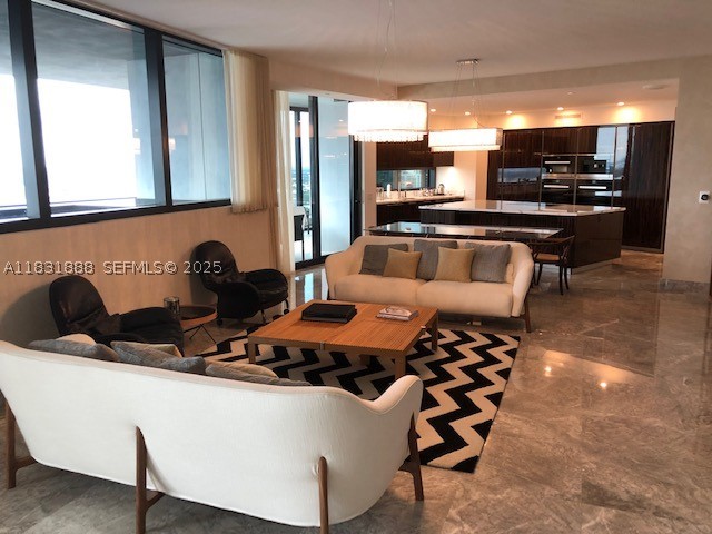 image Porsche Design Tower4