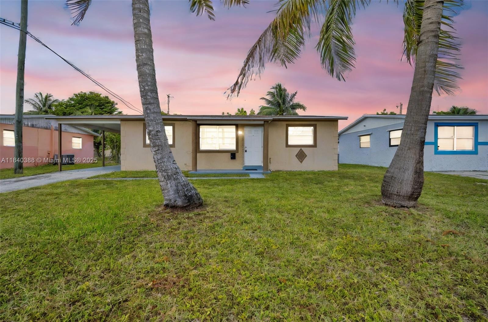 451 SW 28th Ave