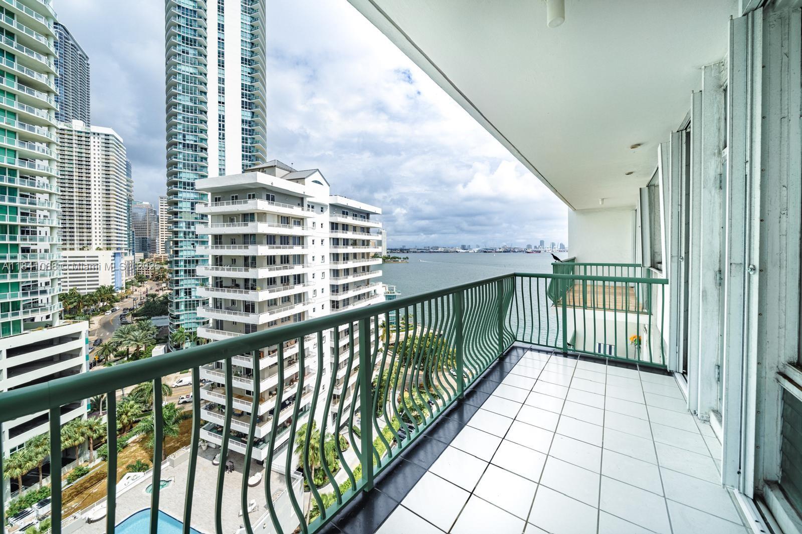 1408 Brickell Bay Dr #1415