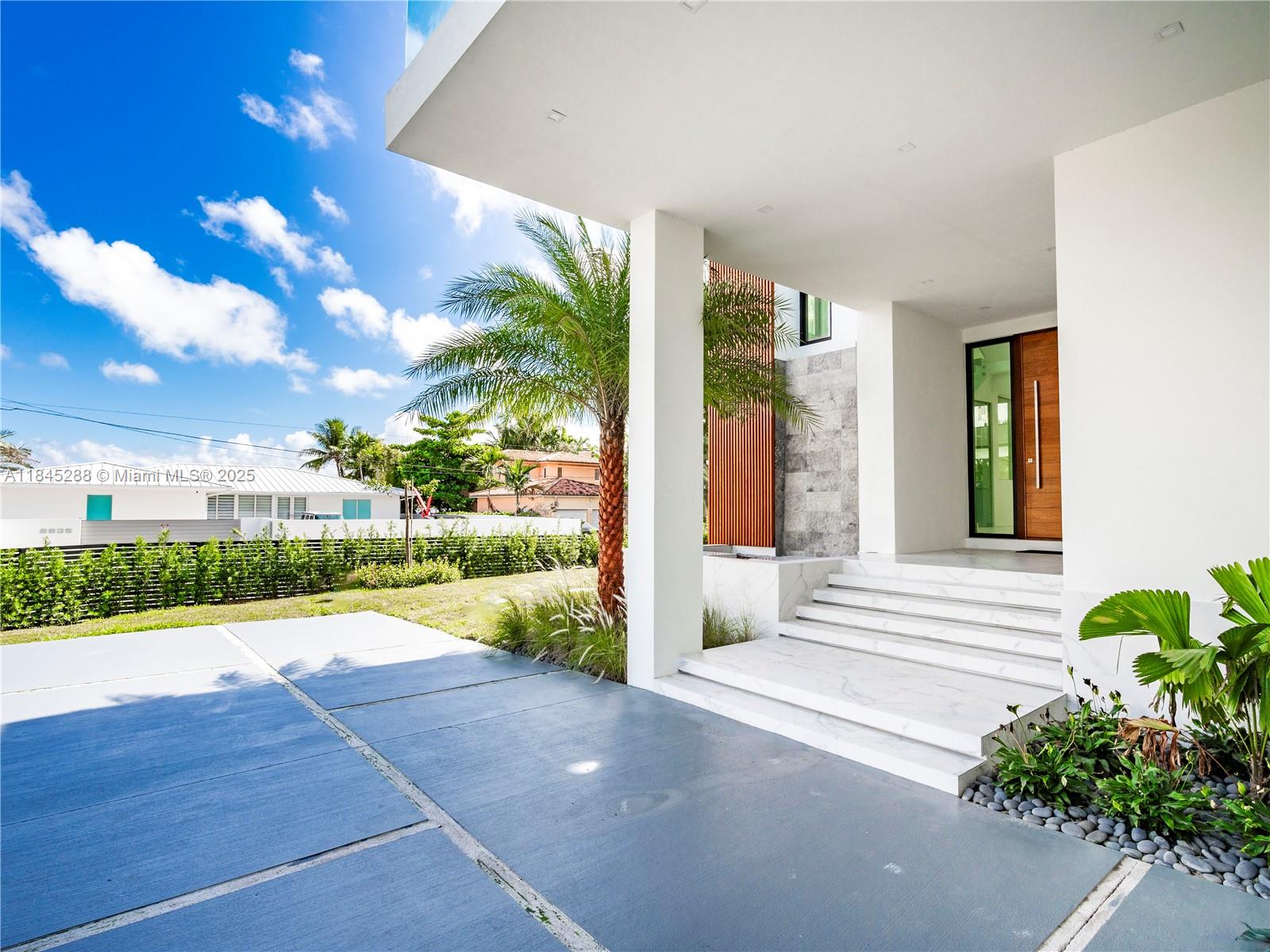 1248 NE 89th St Miami, FL 33138