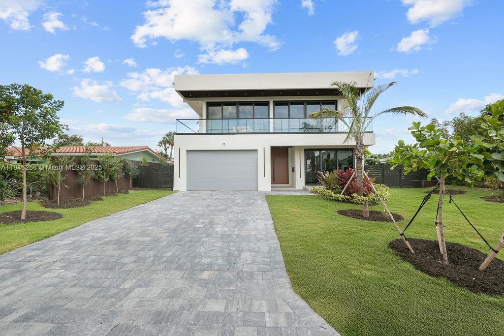 255 Capri Ave