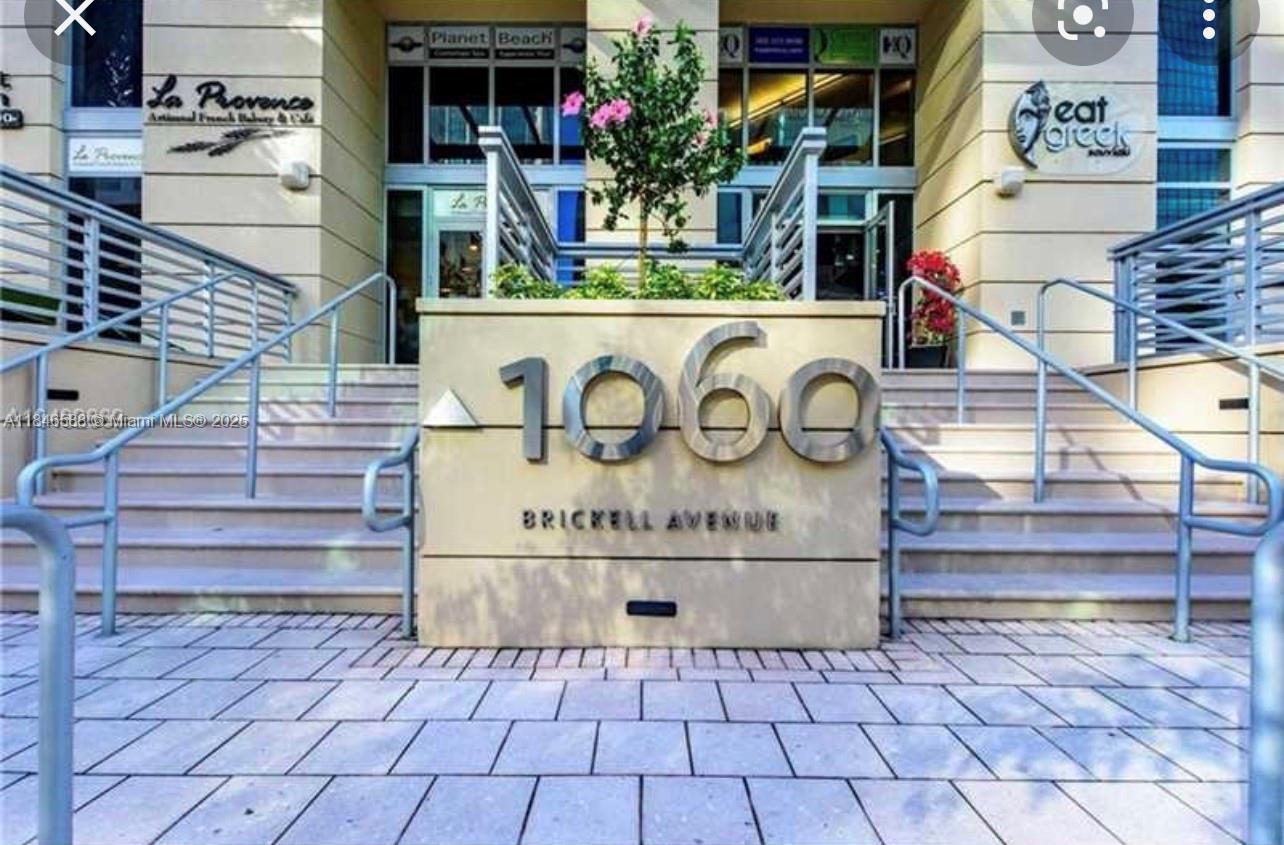1060 Brickell Ave #3709