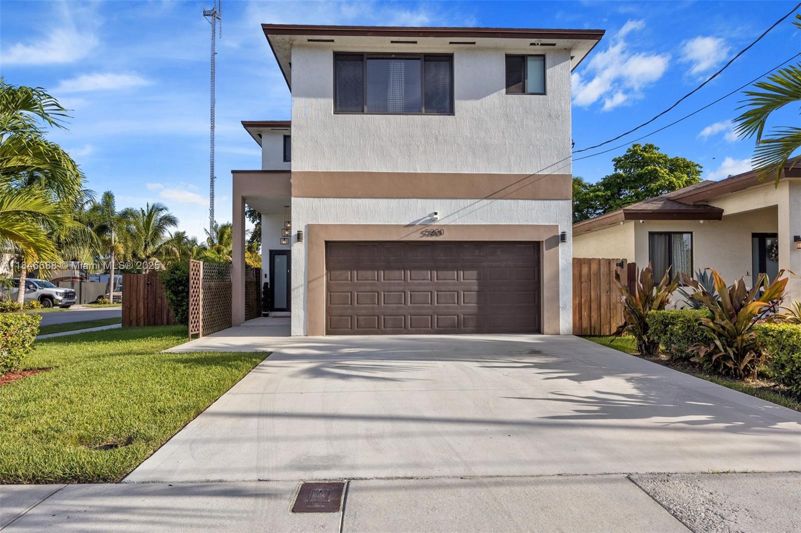 5200 SW 22nd St