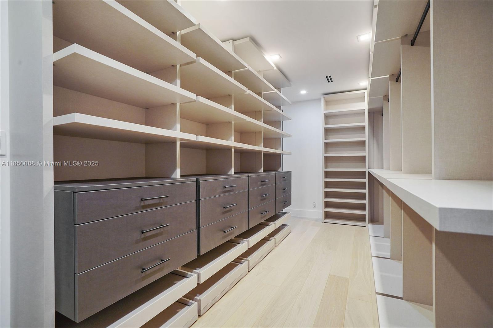 3343 NE 166th St North Miami Beach, FL 33160