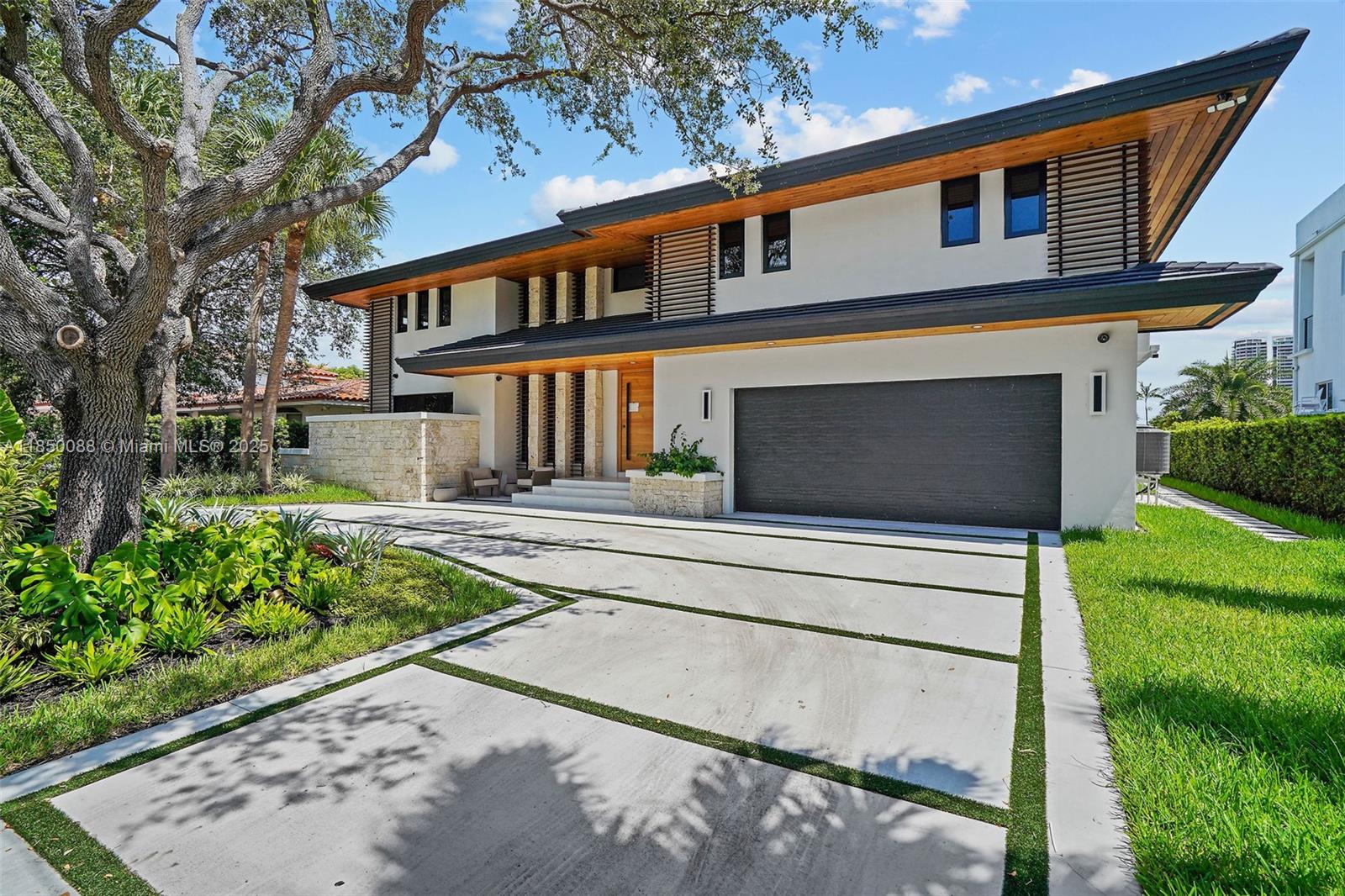 3343 NE 166th St North Miami Beach, FL 33160