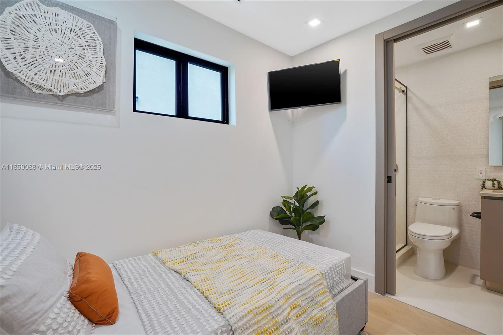 3343 NE 166th St North Miami Beach, FL 33160