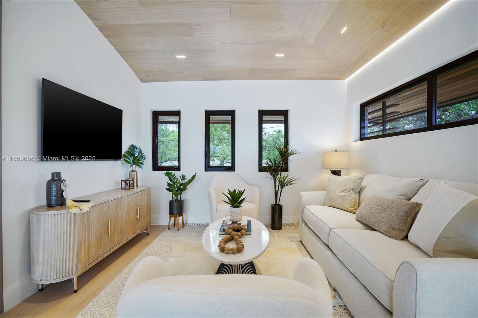 3343 NE 166th St North Miami Beach, FL 33160