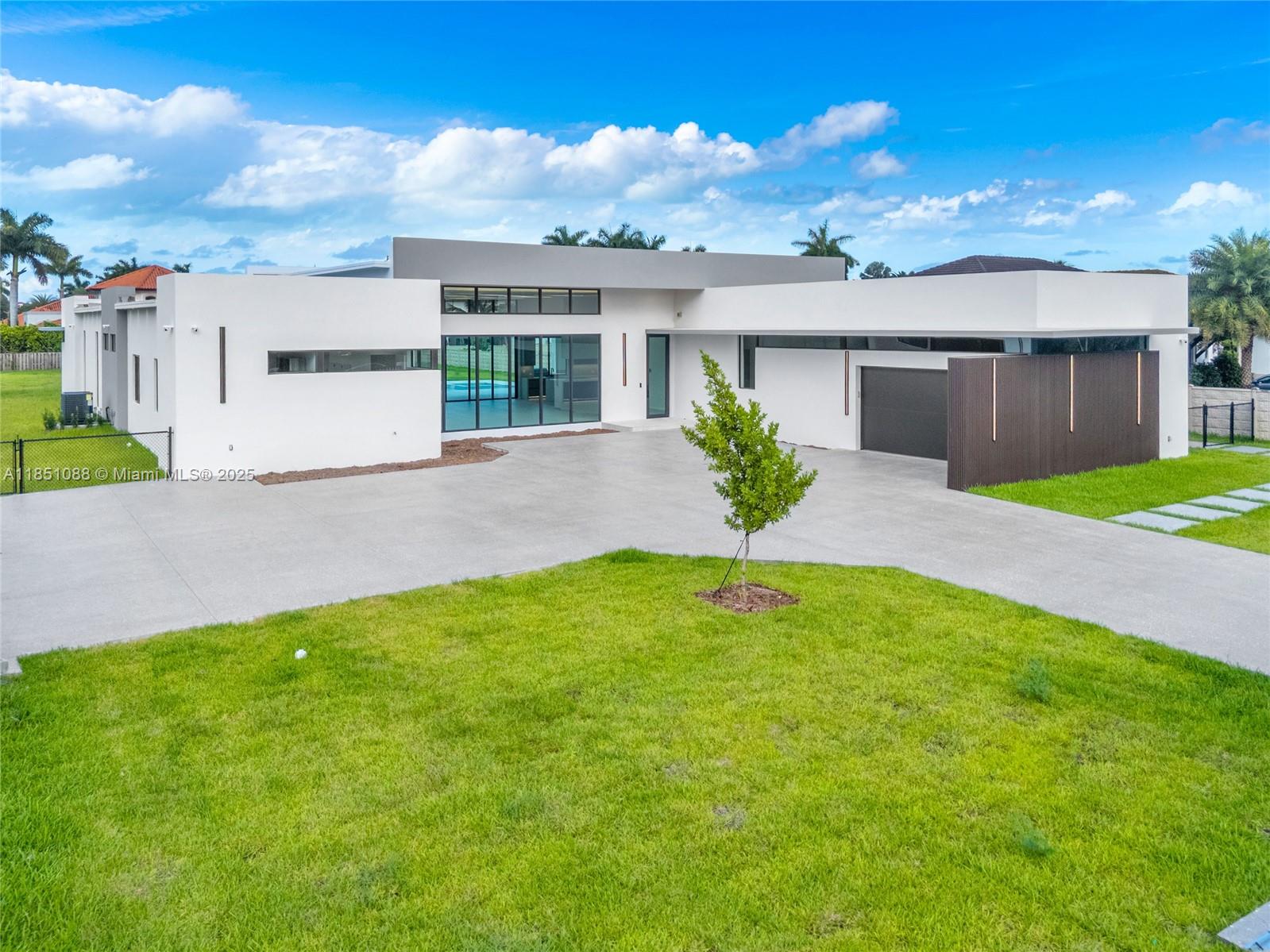 12190 NW 6th St Miami, FL 33182