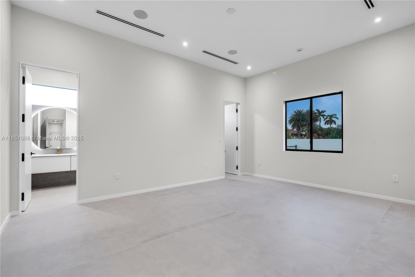 12190 NW 6th St Miami, FL 33182