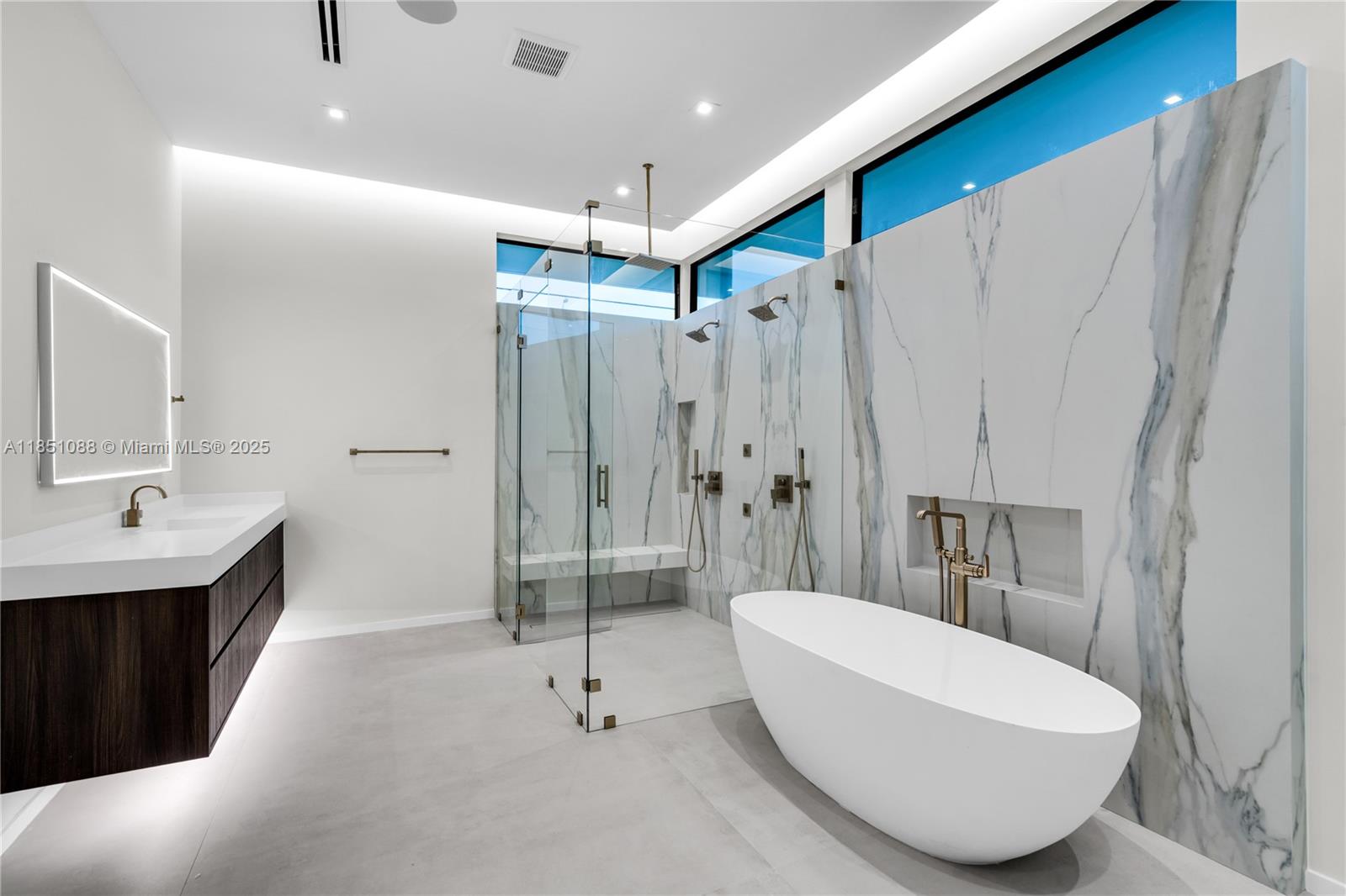 12190 NW 6th St Miami, FL 33182