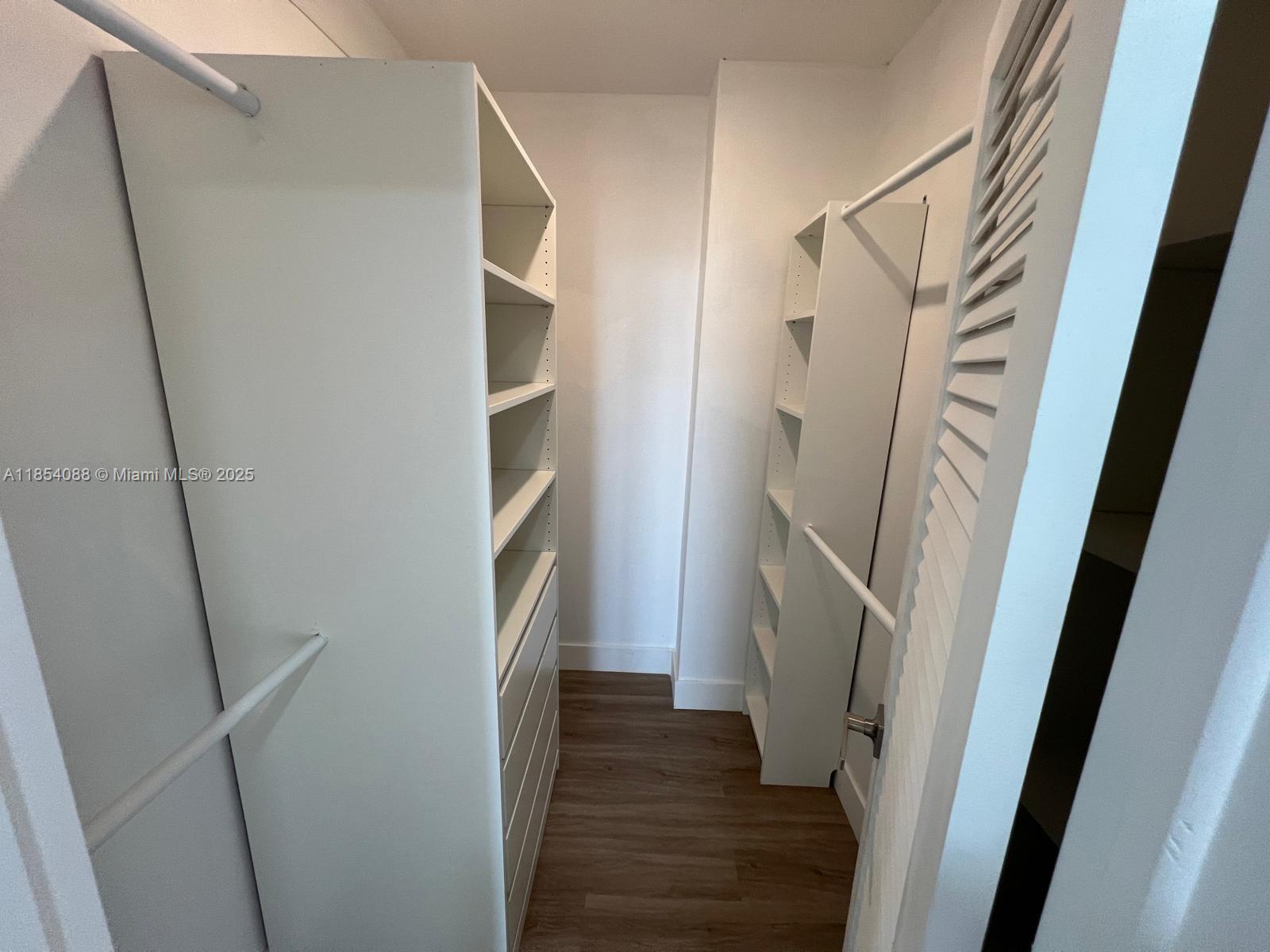 image Arlen House West28