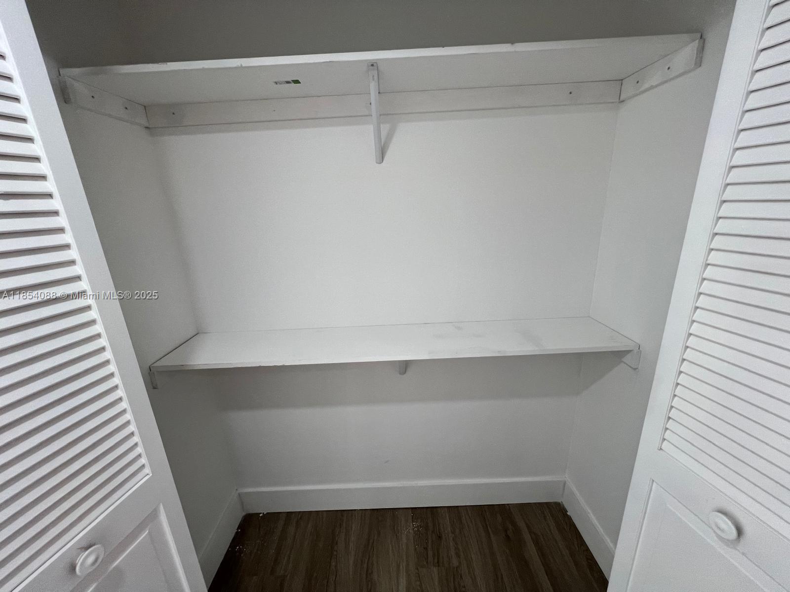 image Arlen House West37