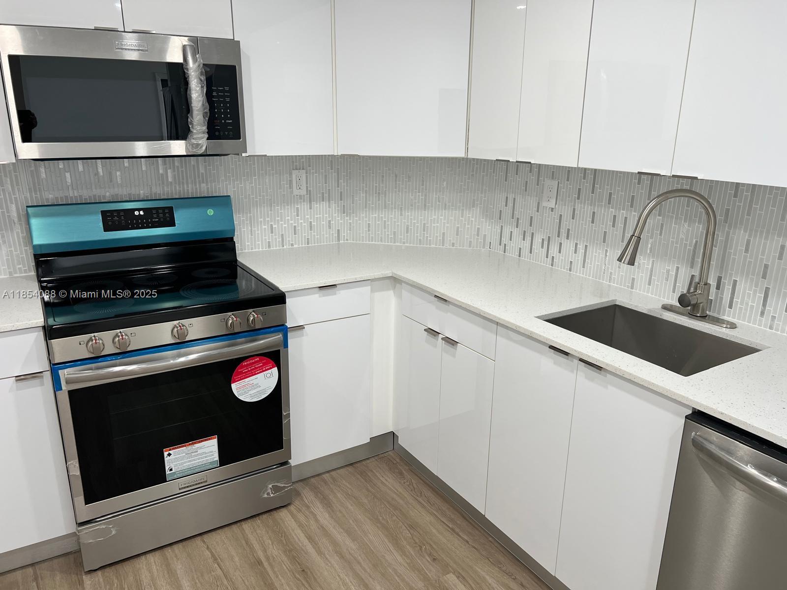 image Arlen House West3